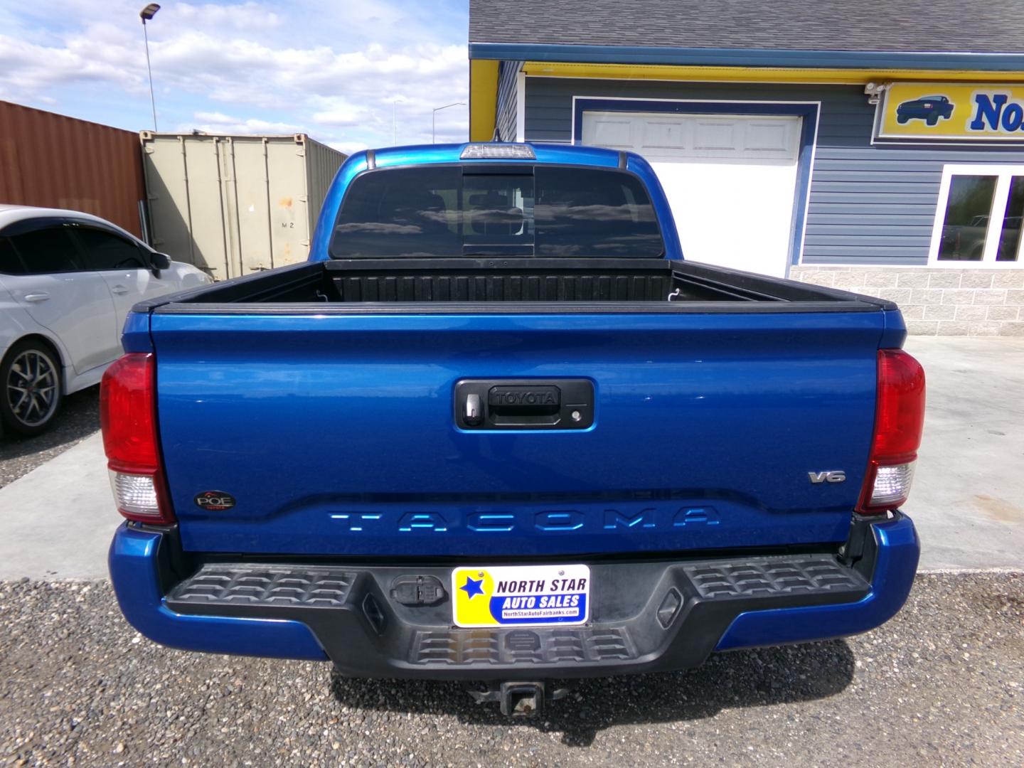 2017 Blue /Black Toyota Tacoma SR5 Double Cab Long Bed V6 6AT 2WD (5TFAZ5CN0HX) with an 3.6L V6 DOHC 24V engine, 6A transmission, located at 2630 Philips Field Rd., Fairbanks, AK, 99709, (907) 458-0593, 64.848068, -147.780609 - Photo#3